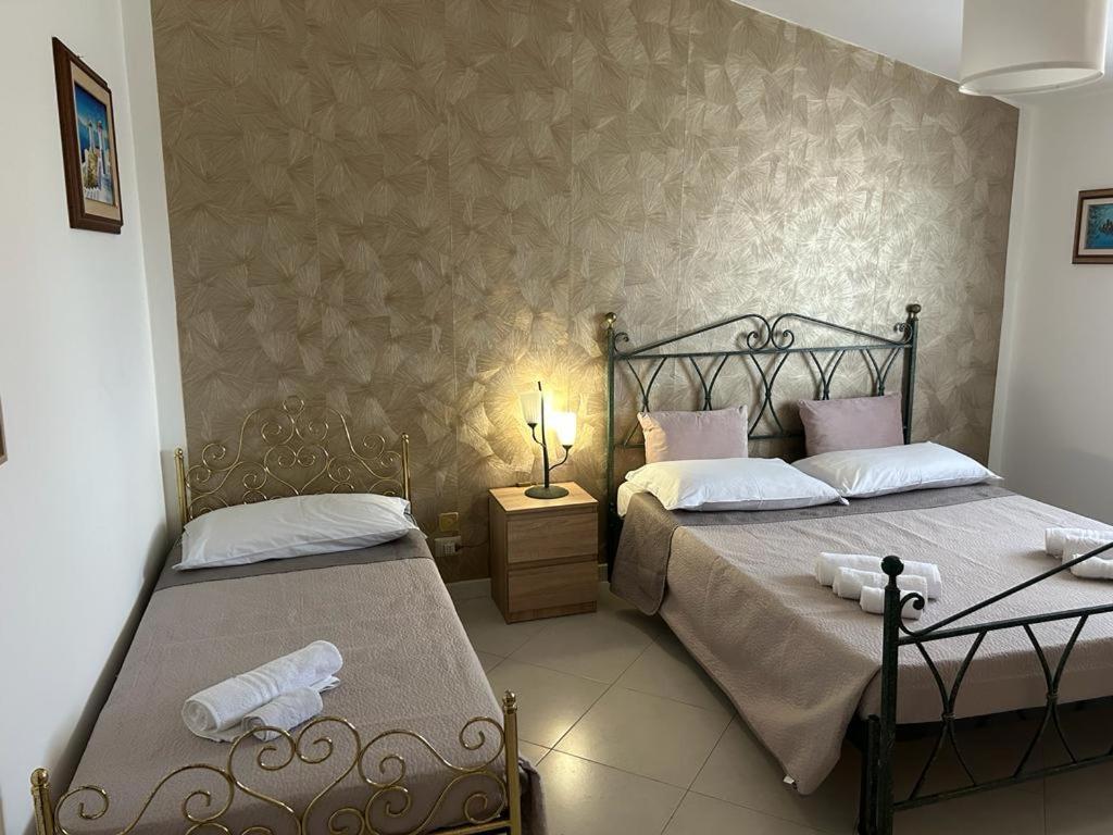 Nina Apartament Giardini Naxos Con Posto Auto Luaran gambar