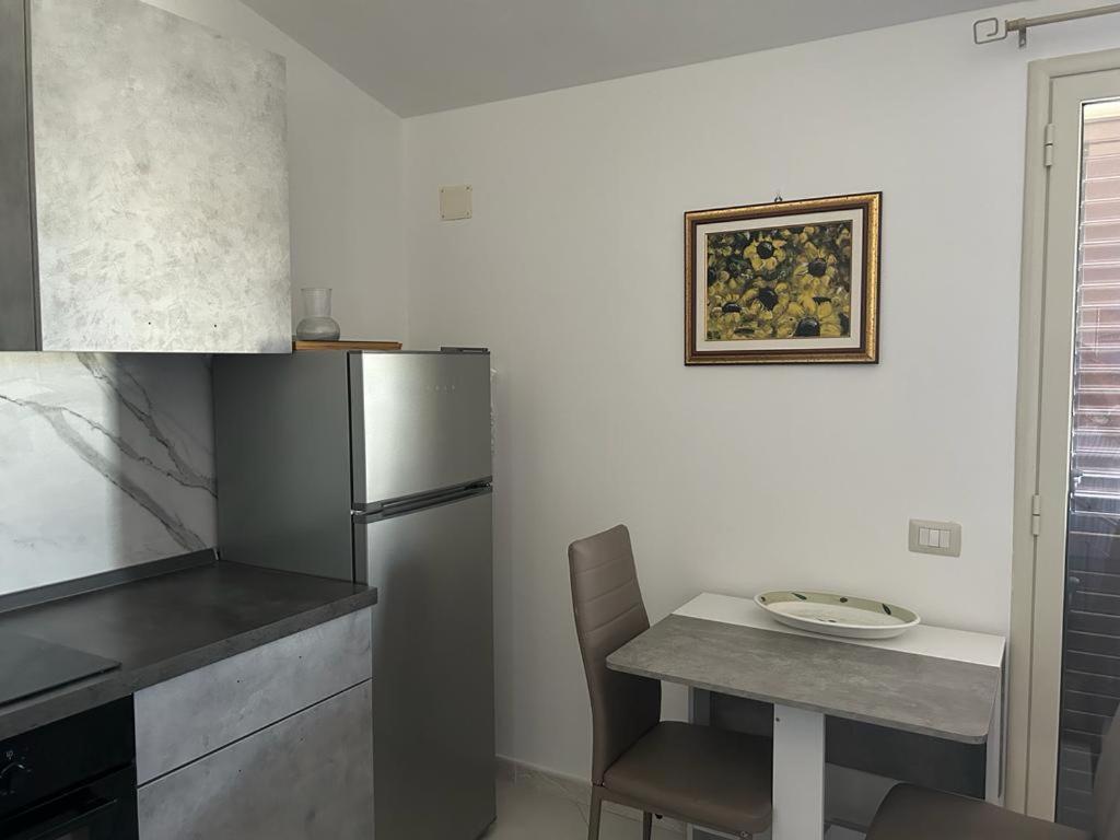 Nina Apartament Giardini Naxos Con Posto Auto Luaran gambar
