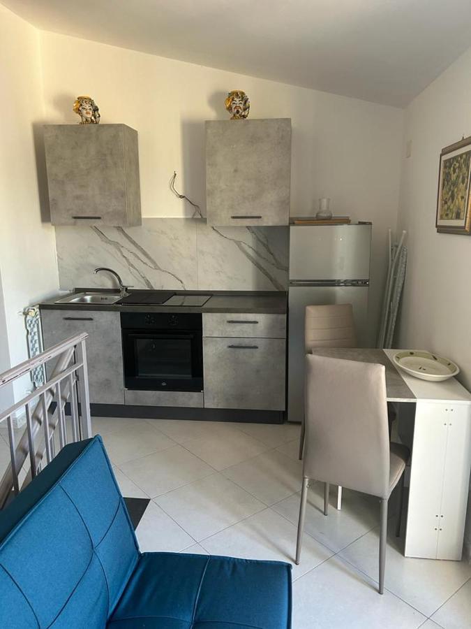 Nina Apartament Giardini Naxos Con Posto Auto Luaran gambar
