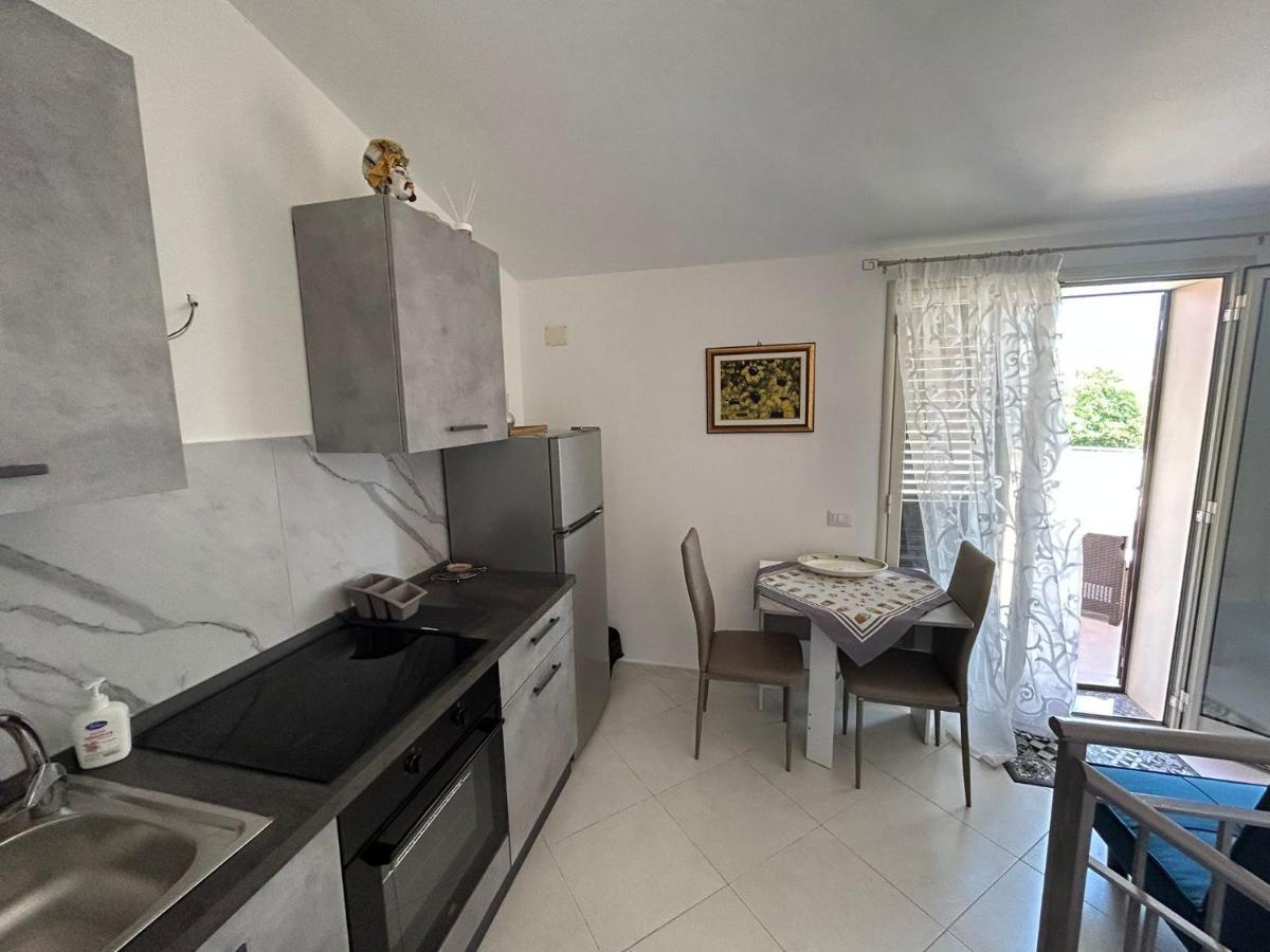 Nina Apartament Giardini Naxos Con Posto Auto Luaran gambar