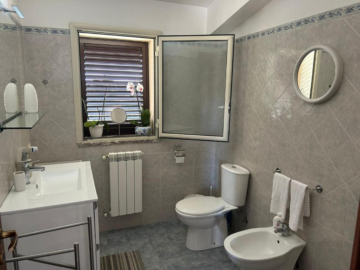 Nina Apartament Giardini Naxos Con Posto Auto Luaran gambar