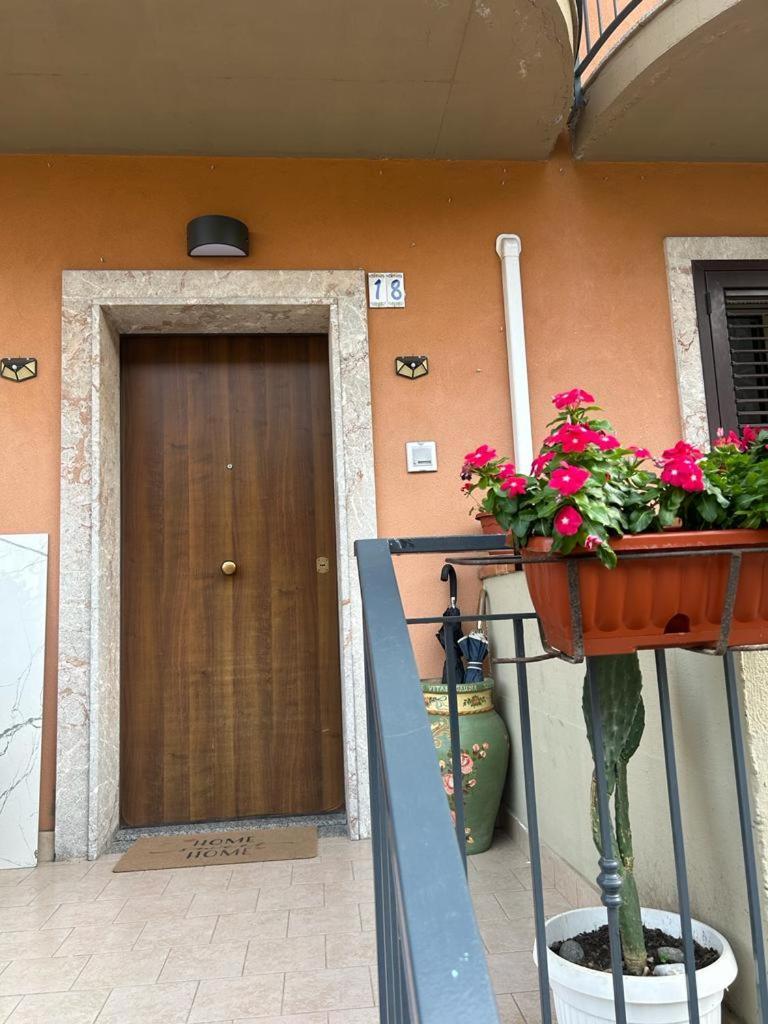 Nina Apartament Giardini Naxos Con Posto Auto Luaran gambar